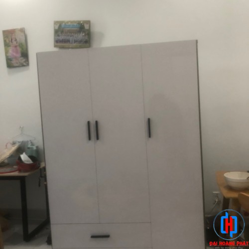 TỦ ÁO 382 NHỰA ĐÀI LOAN KHUNG VÂN GỖ CÁNH TRẮNG