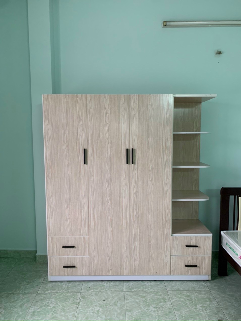Tủ Áo Nhựa 3 Cánh Có Kệ TA404